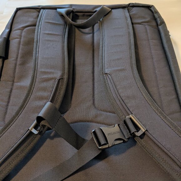 Filson Surveyor Pullman Pack Black Waxed Bag Convertible Travel Backpack - Picture 4 of 11